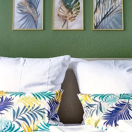 Spacestays Two-room Wifi Netflix * エッセン